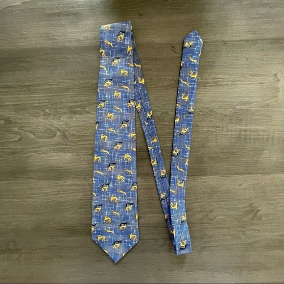 Lanvin Paris silk blue Egyptian Hounds tie - Picture 4 of 7
